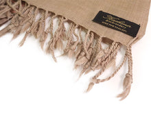 画像をギャラリービューアに読み込む, ストール ライトブラウン 赤金 更紗柄 ウール 刺繍 フリーサイズ 大判 秋冬に さっと羽織るだけで華やか 着物や羽織・コートの上に ギフトにも