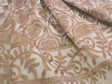 画像をギャラリービューアに読み込む, ストール ライトベージュ地 ブラウン 更紗柄 ウール 刺繍 フリーサイズ 大判 秋冬に さっと羽織るだけで華やか 着物や羽織・コートの上に ギフトにも