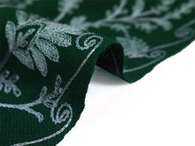 画像をギャラリービューアに読み込む, ストール 深緑地 青銀 更紗柄 ウール 刺繍 フリーサイズ 大判 秋冬に さっと羽織るだけで華やか 着物や羽織・コートの上に ギフトにも