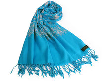 画像をギャラリービューアに読み込む, ストール ターコイズブルー地 グレー 更紗柄 ウール 刺繍 フリーサイズ 大判 秋冬に さっと羽織るだけで華やか 着物や羽織・コートの上に ギフトにも