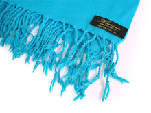 画像をギャラリービューアに読み込む, ストール ターコイズブルー地 グレー 更紗柄 ウール 刺繍 フリーサイズ 大判 秋冬に さっと羽織るだけで華やか 着物や羽織・コートの上に ギフトにも