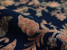 画像をギャラリービューアに読み込む, ストール 濃紺地 グレー 更紗柄 ウール 刺繍 フリーサイズ 大判 秋冬に さっと羽織るだけで華やか 着物や羽織・コートの上に ギフトにも