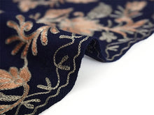 画像をギャラリービューアに読み込む, ストール 濃紺地 グレー 更紗柄 ウール 刺繍 フリーサイズ 大判 秋冬に さっと羽織るだけで華やか 着物や羽織・コートの上に ギフトにも