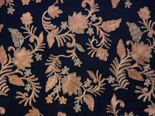 画像をギャラリービューアに読み込む, ストール 濃紺地 グレー 更紗柄 ウール 刺繍 フリーサイズ 大判 秋冬に さっと羽織るだけで華やか 着物や羽織・コートの上に ギフトにも