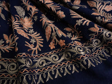 画像をギャラリービューアに読み込む, ストール 濃紺地 グレー 更紗柄 ウール 刺繍 フリーサイズ 大判 秋冬に さっと羽織るだけで華やか 着物や羽織・コートの上に ギフトにも