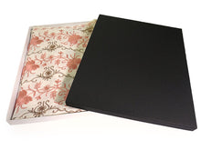 画像をギャラリービューアに読み込む, ストール オフホワイト地 ピンク ブラウン 更紗柄 ウール 刺繍 フリーサイズ 大判 秋冬に さっと羽織るだけで華やか 着物や羽織・コートの上に ギフトにも