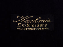 画像をギャラリービューアに読み込む, ストール 黒 金銀 更紗柄 ウール 刺繍 フリーサイズ 大判 秋冬に さっと羽織るだけで華やか 着物や羽織・コートの上に ギフトにも