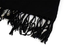 画像をギャラリービューアに読み込む, ストール 黒 金銀 更紗柄 ウール 刺繍 フリーサイズ 大判 秋冬に さっと羽織るだけで華やか 着物や羽織・コートの上に ギフトにも
