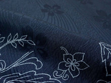画像をギャラリービューアに読み込む, 帯揚げ 帯締め セット 正絹 カジュアル向き 丸組 紺 花柄 流水地紋 帯あげ ネイビー 帯〆 コーディネートのワンポイントに
