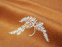 画像をギャラリービューアに読み込む, 帯揚げ 帯締め セット 正絹 カジュアル向き 丸組 イエローブラウン 鳥 草花 霰地紋 帯あげ 山吹色 帯〆 コーディネートのワンポイントに