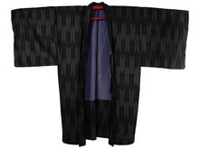 画像をギャラリービューアに読み込む, 羽織 仕立て上がり 黒地 矢絣 はおり 長羽織 洗える レディース ロング丈 ひざ下 長め 春 秋 冬 カーディガン 女性