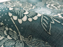 画像をギャラリービューアに読み込む, 浴衣 反物 知多木綿 お仕立て付き グリーン地 牡丹 唐草 手染め 日本製 自分サイズにお誂え