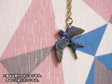 画像をギャラリービューアに読み込む, 根付 ツバメ 翠燕 羽根 ブルー 帯周りのオシャレに 揺れてかわいい 着物コーディネートを楽しむ