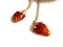 画像をギャラリービューアに読み込む, 根付 いちご 葉 帯周りのオシャレに 揺れてかわいい 着物コーディネートを楽しむ