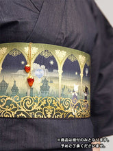 画像をギャラリービューアに読み込む, 根付 いちご 葉 帯周りのオシャレに 揺れてかわいい 着物コーディネートを楽しむ