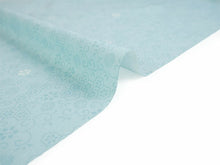 画像をギャラリービューアに読み込む, 東レ洗える着物反物 フルオーダー仕立て付き 小紋 ライトブルー 小花 唐草 東レシルック 静電気が起きにくいのに、自宅洗濯OK 袷・単衣着物に