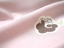 画像をギャラリービューアに読み込む, 洗える着物反物 フルオーダー仕立て付 小紋 薄ピンク 瑞雲 単衣・袷に 人気の東レシルック モダンでお洒落なkifkifシリーズ