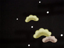 画像をギャラリービューアに読み込む, 洗える着物反物 フルオーダー仕立て付 小紋 ブラック 笠松 単衣・袷に 人気の東レシルック モダンでお洒落なkifkifシリーズ