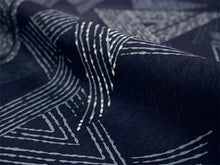 画像をギャラリービューアに読み込む, 洗える着物反物 フルオーダー仕立て付 小紋 ネイビー 鱗 幾何学 単衣・袷に 人気の東レシルック 着物をもっと気軽に楽しむfukuシリーズ