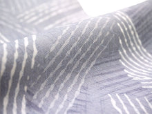 画像をギャラリービューアに読み込む, 洗える着物反物 フルオーダー仕立て付 小紋 薄紫 鱗 幾何学 単衣・袷に 人気の東レシルック 着物をもっと気軽に楽しむfukuシリーズ