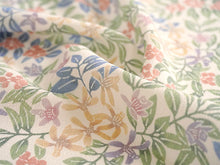 画像をギャラリービューアに読み込む, 洗える帯揚げ モダンで可愛い紅型 オフホワイト地 花 せんだん 沖縄発ブランド・ブランジュジュのお洒落な帯あげ 東レシルジェリーの洗えるポリエステル素材 和装小物 春・秋・冬のカジュアルシーンに