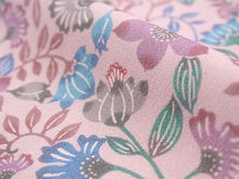 画像をギャラリービューアに読み込む, 洗える帯揚げ モダンで可愛い紅型 ピンク地 更紗 琉球更紗 沖縄発ブランド・ブランジュジュのお洒落な帯あげ 東レシルジェリーの洗えるポリエステル素材 和装小物 春・秋・冬のカジュアルシーンに