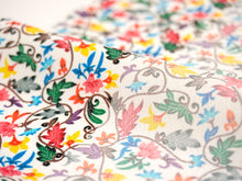 画像をギャラリービューアに読み込む, 洗える半衿 モダンで可愛い紅型 ホワイト地 カラフル 更紗 唐草 便利な濃淡リバーシブル 沖縄発ブランド・ブランジュジュのお洒落な半襟 東レシルジェリーの洗えるポリエステル素材 和装小物 春・秋・冬のカジュアルシーンに