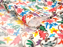 画像をギャラリービューアに読み込む, 洗える半衿 モダンで可愛い紅型 ホワイト地 カラフル 更紗 唐草 便利な濃淡リバーシブル 沖縄発ブランド・ブランジュジュのお洒落な半襟 東レシルジェリーの洗えるポリエステル素材 和装小物 春・秋・冬のカジュアルシーンに