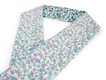 画像をギャラリービューアに読み込む, 洗える半衿 モダンで可愛い紅型 ホワイト地 ブルー パープル グリーン 更紗 唐草 便利な濃淡リバーシブル 沖縄発ブランド・ブランジュジュのお洒落な半襟 東レシルジェリーの洗えるポリエステル素材 和装小物 春・秋・冬のカジュアルシーンに