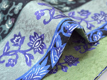 画像をギャラリービューアに読み込む, 絹半幅帯 モダンで可愛い紅型 更紗 ブルーグレー地 グリーン地 ブルー 便利なリバーシブル 沖縄発ブランド・ブランジュジュのお洒落な半巾帯 レディース カジュアルシーンに