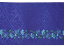 画像をギャラリービューアに読み込む, 絹半幅帯 モダンで可愛い紅型 花 アマゾンリリー ホワイト地 ブルー地 ブルー 便利なリバーシブル 沖縄発ブランド・ブランジュジュのお洒落な半巾帯 レディース カジュアルシーンに