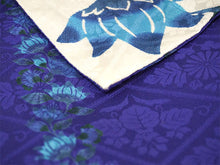 画像をギャラリービューアに読み込む, 絹半幅帯 モダンで可愛い紅型 花 アマゾンリリー ホワイト地 ブルー地 ブルー 便利なリバーシブル 沖縄発ブランド・ブランジュジュのお洒落な半巾帯 レディース カジュアルシーンに