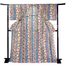 画像をギャラリービューアに読み込む, 洗える夏着物 浴衣 単品 オフホワイト 縦段 更紗 Mサイズ モダンで可愛い紅型 沖縄発ブランド・ブランジュジュのお洒落な小紋夏きもの 東レセオアルファの洗えるポリエステル素材 すぐ着られるお仕立て上がり 夏にぴったりなカジュアル単衣