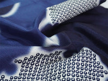 画像をギャラリービューアに読み込む, 雨コート 一部式 道中着衿 ブルー 雪輪 XLサイズ すぐに着られる仕立て上がり 持ち運びに便利なポーチ付き 洗えるポリエステル