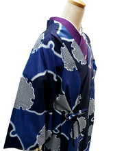 画像をギャラリービューアに読み込む, 雨コート 一部式 道中着衿 ブルー 雪輪 XLサイズ すぐに着られる仕立て上がり 持ち運びに便利なポーチ付き 洗えるポリエステル