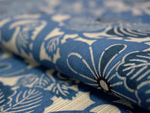 画像をギャラリービューアに読み込む, 竺仙 浴衣・夏着物 反物単品 奥州小紋 生成り地 青 花唐草柄 レディース 老舗ブランド竺仙の引き染めゆかた反物 伝統を感じる古典柄