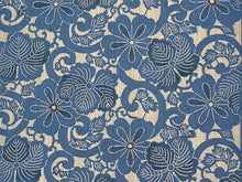 画像をギャラリービューアに読み込む, 竺仙 浴衣・夏着物 反物単品 奥州小紋 生成り地 青 花唐草柄 レディース 老舗ブランド竺仙の引き染めゆかた反物 伝統を感じる古典柄