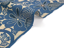 画像をギャラリービューアに読み込む, 竺仙 浴衣・夏着物 反物単品 奥州小紋 生成り地 青 花唐草柄 レディース 老舗ブランド竺仙の引き染めゆかた反物 伝統を感じる古典柄