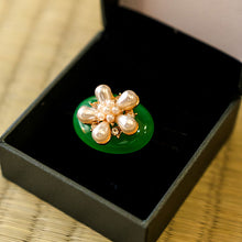 画像をギャラリービューアに読み込む, 帯留 グリーン パール 花 単品 キラキラ可愛いストーンの帯留め♪ 小紋や洒落着と合わせてカジュアルシーンやパーティに プレゼントにも◎