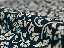 画像をギャラリービューアに読み込む, 夏きもの 浴衣 単品 洗える 東レ セオ アルファ ブラック ホワイト 更紗 唐草 Lサイズ 広衿 お仕立て上がり レディース 夏着物 ゆかた プレタ セオα シワ加工 カジュアル 夏 きもの 和服 和装