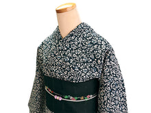 画像をギャラリービューアに読み込む, 夏きもの 浴衣 単品 洗える 東レ セオ アルファ ブラック ホワイト 更紗 唐草 Lサイズ 広衿 お仕立て上がり レディース 夏着物 ゆかた プレタ セオα シワ加工 カジュアル 夏 きもの 和服 和装