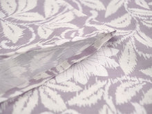 画像をギャラリービューアに読み込む, 洗える夏着物 紗 お仕立て上がり 単品 薄紫 花 唐花 Mサイズ 小紋 カジュアル お手入れ簡単!ポリエステルの夏きもの レディース