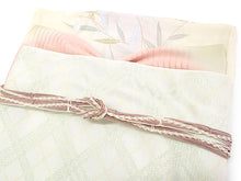 画像をギャラリービューアに読み込む, 洗える夏きもの 絽 コーディネート4点セット Lサイズ 薄黄 薄紫 ユリ 小紋 薄緑 ミントグリーン 名古屋帯 開き仕立て 薄黄緑 ピンク 正絹 帯揚げ 帯締め 夏を楽しむ!すぐ着られるコーデ済みきものセット