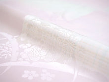 画像をギャラリービューアに読み込む, 長襦袢 洗える 反物 東レ シルック 綸子 薄ピンク ぼかし 格子 四季花地紋 フルオーダー 仕立て付き 女性 レディース 襦袢 長襦袢 和装 和服 きもの インナー おしゃれ TORAY sillook