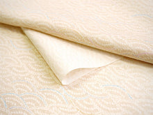 画像をギャラリービューアに読み込む, 洗える着物 小紋 反物 東レシルック フルオーダー仕立て付 ベージュ 波 大久保信子流きもの ぴったり自分サイズにお仕立てで着姿きれい 袷も単衣もオールシーズン対応