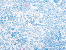 画像をギャラリービューアに読み込む, 洗える着物 小紋 反物 東レシルック フルオーダー仕立て付 ホワイト ブルー 草花 美しいキモノ掲載 ぴったり自分サイズにお仕立てで着姿きれい 袷も単衣もオールシーズン対応