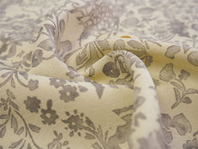 画像をギャラリービューアに読み込む, 洗える着物 小紋 反物 東レシルック フルオーダー仕立て付 クリーム グレー 草花 美しいキモノ掲載 ぴったり自分サイズにお仕立てで着姿きれい 袷も単衣もオールシーズン対応