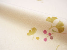 画像をギャラリービューアに読み込む, 洗える着物 小紋 反物 東レシルック フルオーダー仕立て付 ベージュ 銀杏 美しいキモノ掲載 ぴったり自分サイズにお仕立てで着姿きれい 袷も単衣もオールシーズン対応