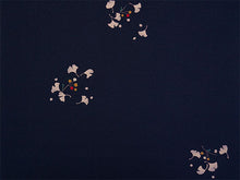 画像をギャラリービューアに読み込む, 洗える着物 小紋 反物 東レシルック フルオーダー仕立て付 ネイビー 銀杏 美しいキモノ掲載 ぴったり自分サイズにお仕立てで着姿きれい 袷も単衣もオールシーズン対応