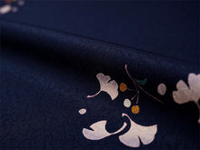 画像をギャラリービューアに読み込む, 洗える着物 小紋 反物 東レシルック フルオーダー仕立て付 ネイビー 銀杏 美しいキモノ掲載 ぴったり自分サイズにお仕立てで着姿きれい 袷も単衣もオールシーズン対応